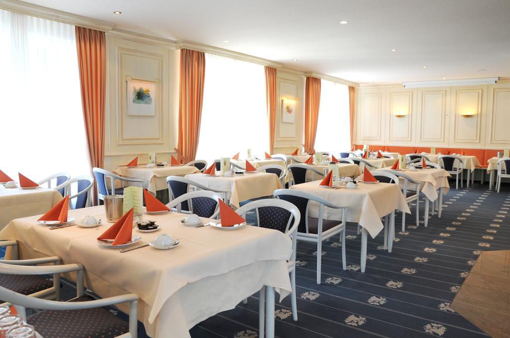 Hotel - Restaurant Erich Roediger 바트 슈타펠슈타인 외부 사진